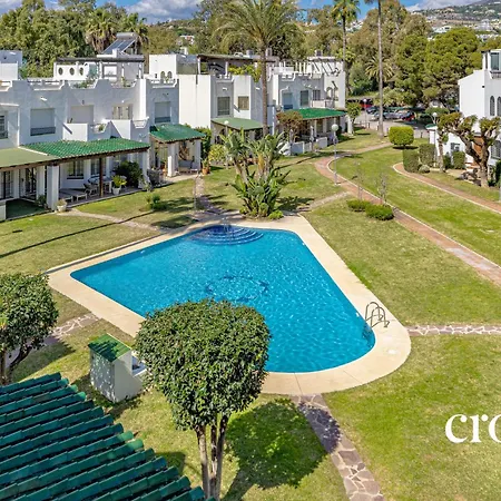 Дом отдыха Chic Dream Home, Rooftop Bbq, 9 Pools, Golf Views